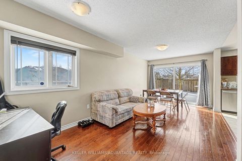 Photo 6 at 25 - 25 Southwoods Crescent, Holly, Barrie