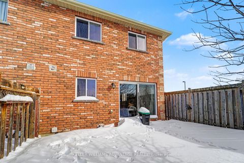 Photo 36 at 25 - 25 Southwoods Crescent, Holly, Barrie