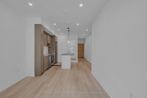 Photo 10 at 116 - 50 George Butchart Drive, CFB, Toronto