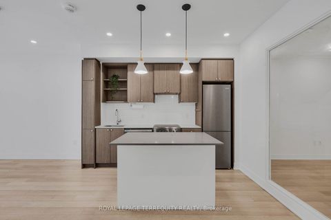 Photo 14 at 116 - 50 George Butchart Drive, CFB, Toronto