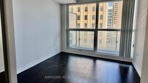 Photo 11 at 1405 - 386 Yonge Street, Bay Street Corridor, Toronto