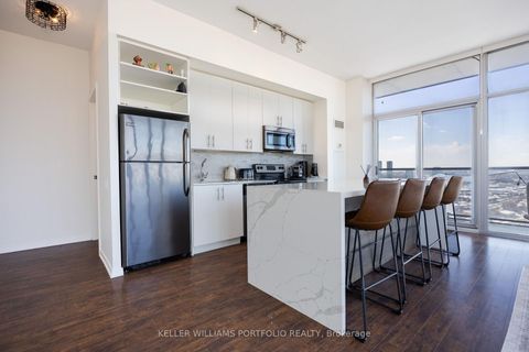 Photo 10 at 3410 - 105 The Queensway Avenue, Swansea, Toronto