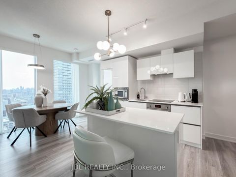 Photo 2 at 3709 - 238 Simcoe Street, Chinatown, Toronto