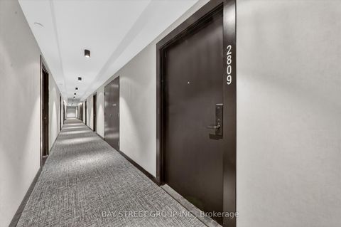 Photo 5 at 2809 - 88 QUEEN Street, Yonge Corridor, Toronto