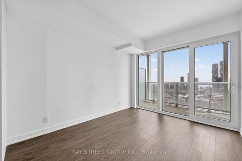 Photo 11 at 2809 - 88 QUEEN Street, Yonge Corridor, Toronto