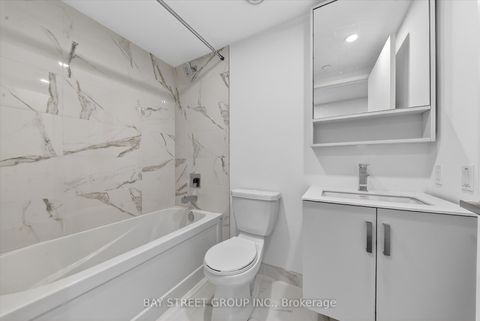 Photo 18 at 2809 - 88 QUEEN Street, Yonge Corridor, Toronto