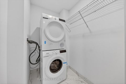 Photo 19 at 2809 - 88 QUEEN Street, Yonge Corridor, Toronto