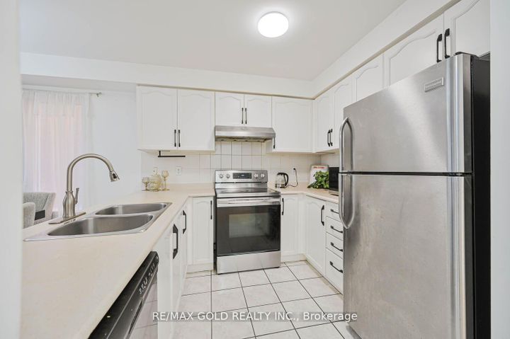 Photo 8 at 34 Earth Star Trail, Wellington, Brampton