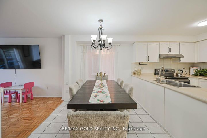 Photo 13 at 34 Earth Star Trail, Wellington, Brampton