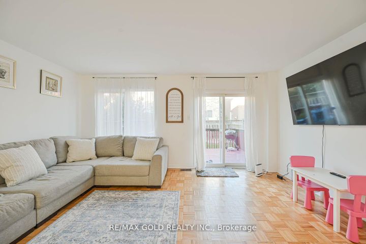 Photo 15 at 34 Earth Star Trail, Wellington, Brampton