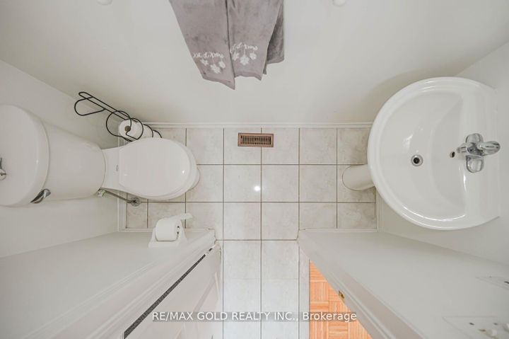 Photo 21 at 34 Earth Star Trail, Wellington, Brampton