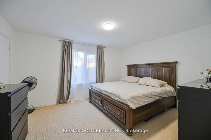 Photo 25 at 34 Earth Star Trail, Wellington, Brampton