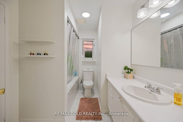 Photo 34 at 34 Earth Star Trail, Wellington, Brampton