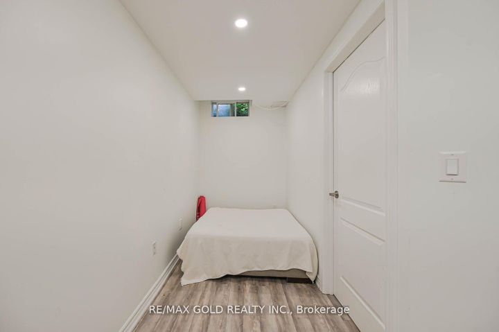 Photo 38 at 34 Earth Star Trail, Wellington, Brampton