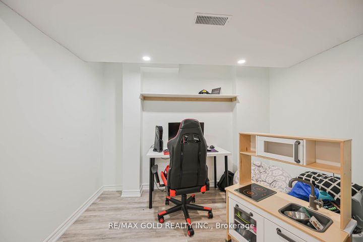 Photo 43 at 34 Earth Star Trail, Wellington, Brampton