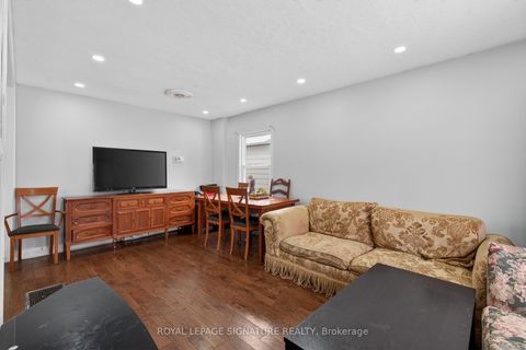 Photo 8 at 39 Rhydwen Avenue, Cliffside, Toronto