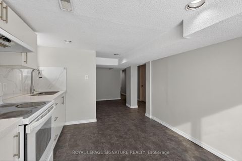 Photo 19 at 39 Rhydwen Avenue, Cliffside, Toronto