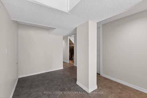 Photo 22 at 39 Rhydwen Avenue, Cliffside, Toronto