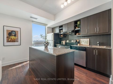 Photo 8 at 909 - 35 Brian Peck Crescent, Thorncliffe Park, Toronto