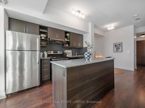 Photo 10 at 909 - 35 Brian Peck Crescent, Thorncliffe Park, Toronto