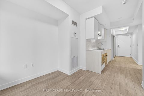 Photo 14 at 1615 - 195 Redpath Avenue, Mount Pleasant West, Toronto