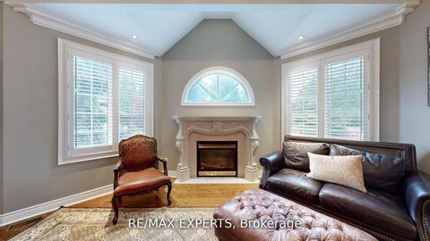 Photo 7 at 27 Theresa Circle, Kleinburg, Vaughan