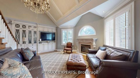 Photo 8 at 27 Theresa Circle, Kleinburg, Vaughan