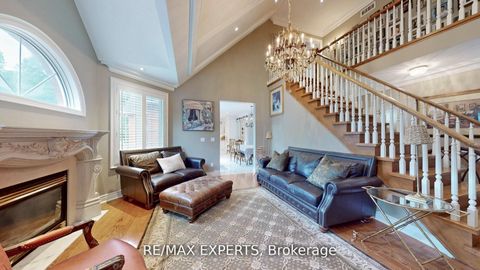 Photo 9 at 27 Theresa Circle, Kleinburg, Vaughan