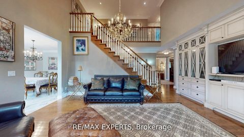 Photo 10 at 27 Theresa Circle, Kleinburg, Vaughan