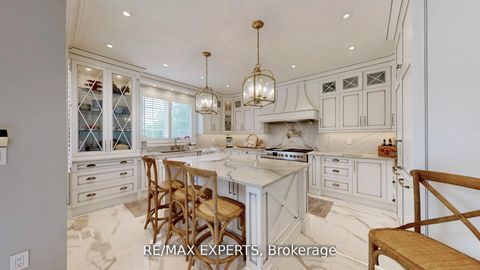 Photo 14 at 27 Theresa Circle, Kleinburg, Vaughan