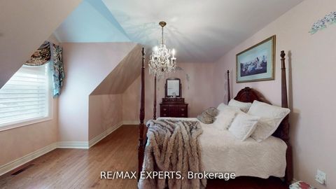 Photo 32 at 27 Theresa Circle, Kleinburg, Vaughan