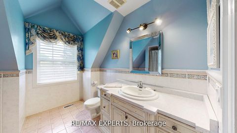 Photo 36 at 27 Theresa Circle, Kleinburg, Vaughan