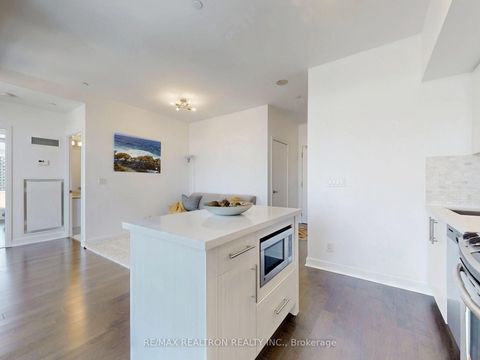 Photo 14 at Ph03 - 58 Orchard View Boulevard, Eglinton, Toronto