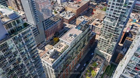 Photo 4 at 324 - 21 Nelson Street, Waterfront Communities C1, Toronto