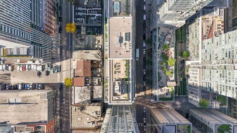 Photo 5 at 324 - 21 Nelson Street, Waterfront Communities C1, Toronto