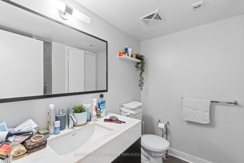 Photo 20 at 324 - 21 Nelson Street, Waterfront Communities C1, Toronto