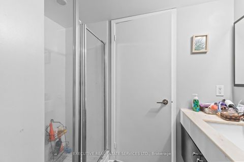 Photo 21 at 324 - 21 Nelson Street, Waterfront Communities C1, Toronto