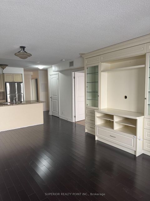 Photo 11 at 809 - 1070 Sheppard Avenue W, York University Heights, Toronto