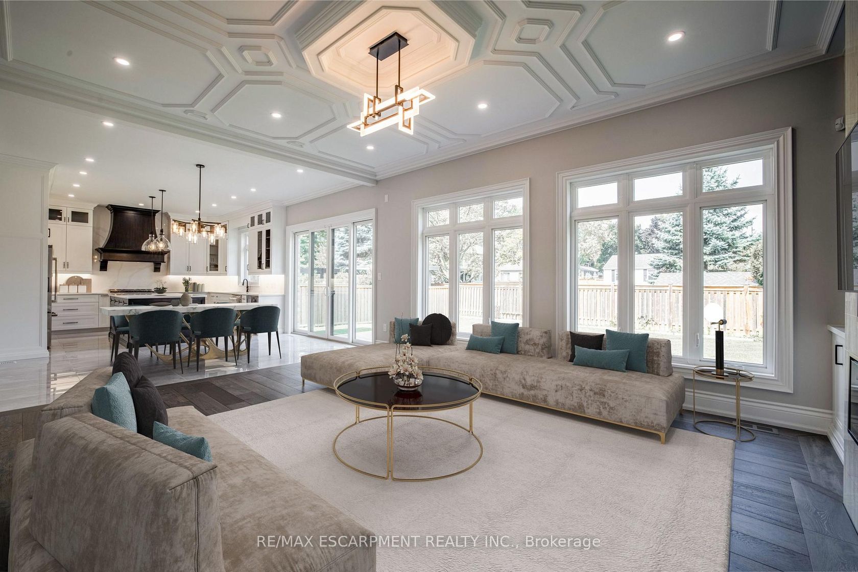 31 Bayside Court, LaSalle, Burlington 