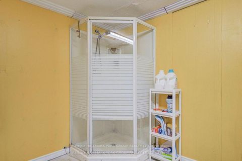 Photo 20 at 9 Bur Oak Way, Jane Heights, Toronto