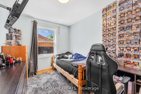 Photo 17 at 81 Hagar Avenue, Smythe, Toronto