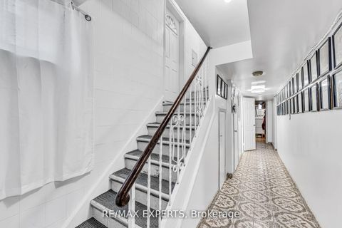 Photo 34 at 81 Hagar Avenue, Smythe, Toronto