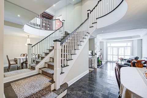 Photo 9 at 529 Davenport Road, Casa Loma, Toronto