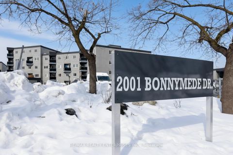 Photo 1 at 119 - 2001 Bonnymede Drive, Clarkson, Mississauga