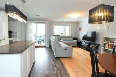 Photo 3 at 119 - 2001 Bonnymede Drive, Clarkson, Mississauga