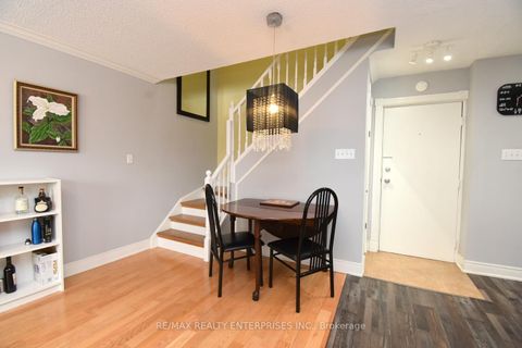 Photo 8 at 119 - 2001 Bonnymede Drive, Clarkson, Mississauga