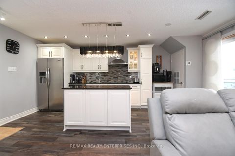 Photo 14 at 119 - 2001 Bonnymede Drive, Clarkson, Mississauga