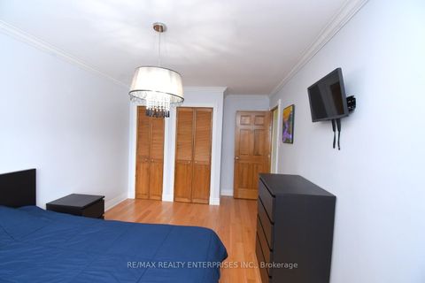 Photo 19 at 119 - 2001 Bonnymede Drive, Clarkson, Mississauga