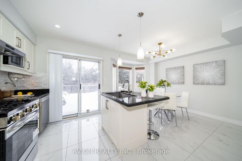 Photo 12 at 27 Indigo Street, Rouge Woods, Richmond Hill