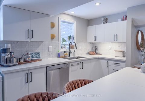 Photo 31 at 100 Cromwell Avenue, Vanier, Oshawa